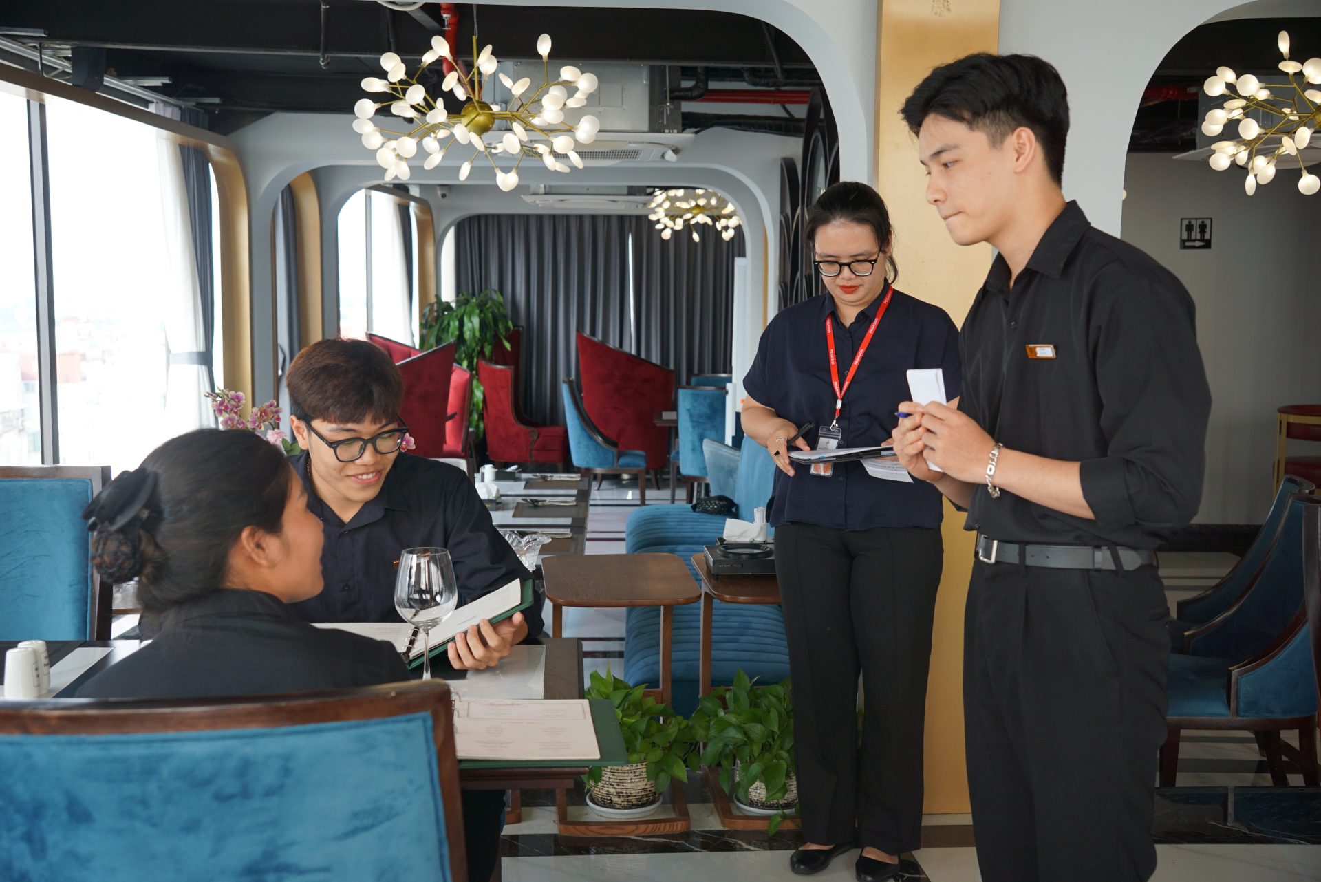 Chương trình đào tạo nghề Nghiệp vụ Nhà hàng - Khách sạn - hệ Trung Cấp